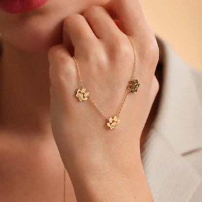 Personalisierte Halskette mit getrennten Pfoten